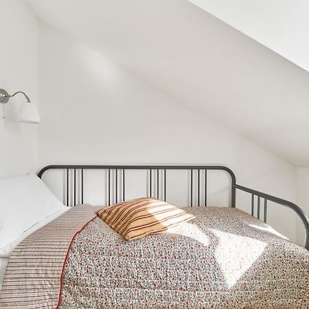Modern Two-Bedroom Apartment, Vilnius City Centre Luaran gambar