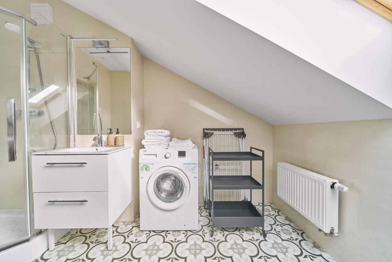 Modern Two-Bedroom Apartment, Vilnius City Centre Luaran gambar